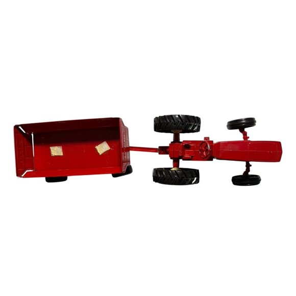 ERTL International Die Cast Harvester Tractor with Wagon - Picture 6 of 15